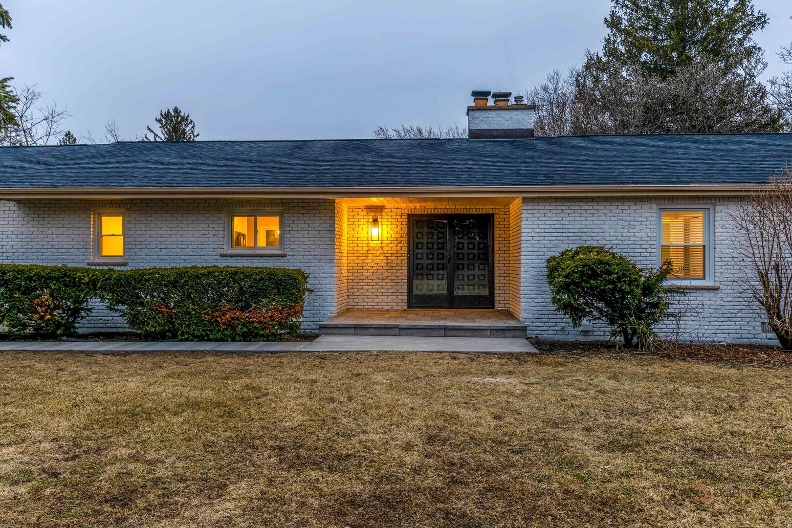 1967 Red Fox Lane, Green Oaks, IL 60048