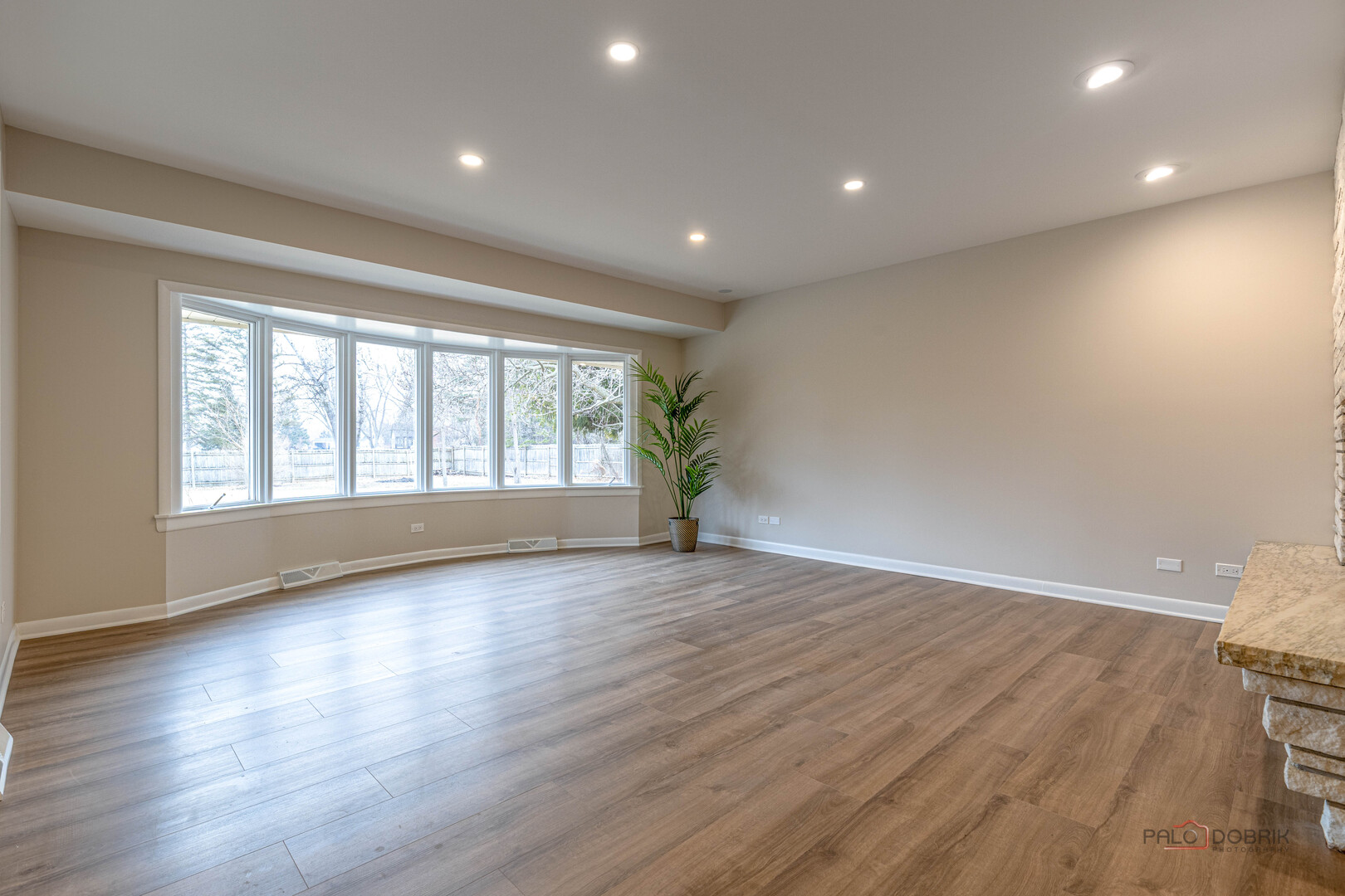 1967 Red Fox Lane, Green Oaks, IL 60048