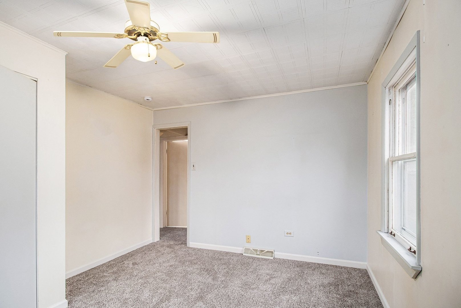 180 Henderson Street, Bensenville, IL 60106