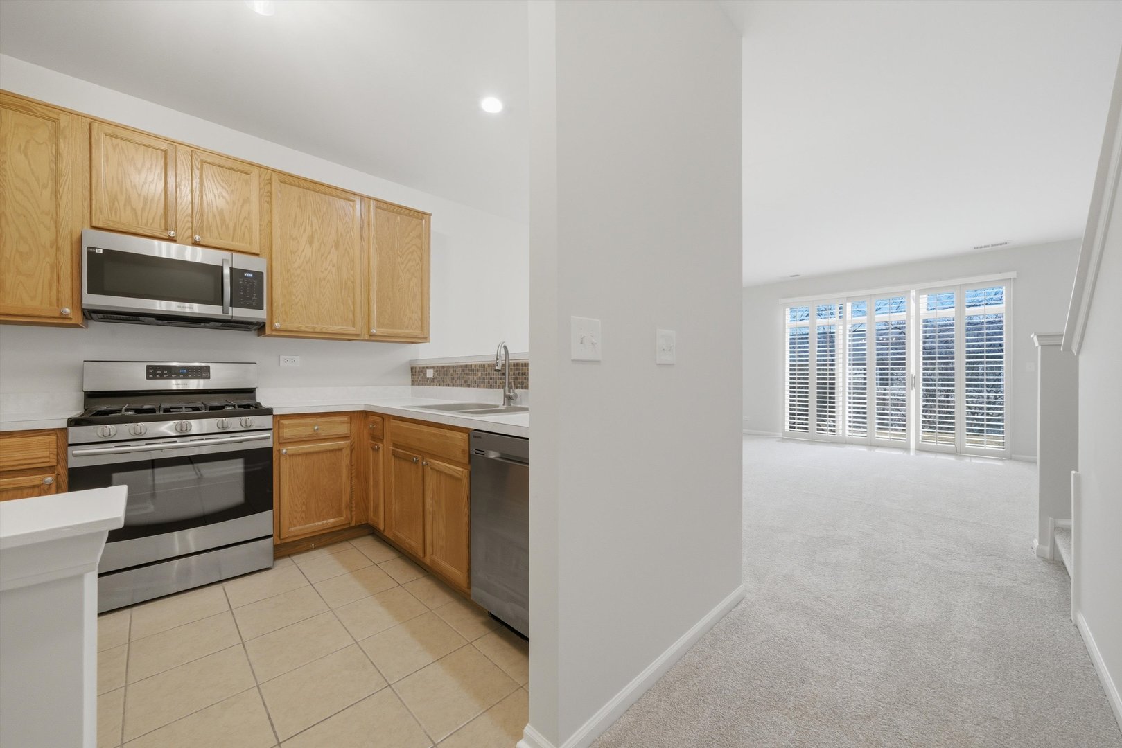 1304 BROOKDALE Drive, Carpentersville, IL 60110