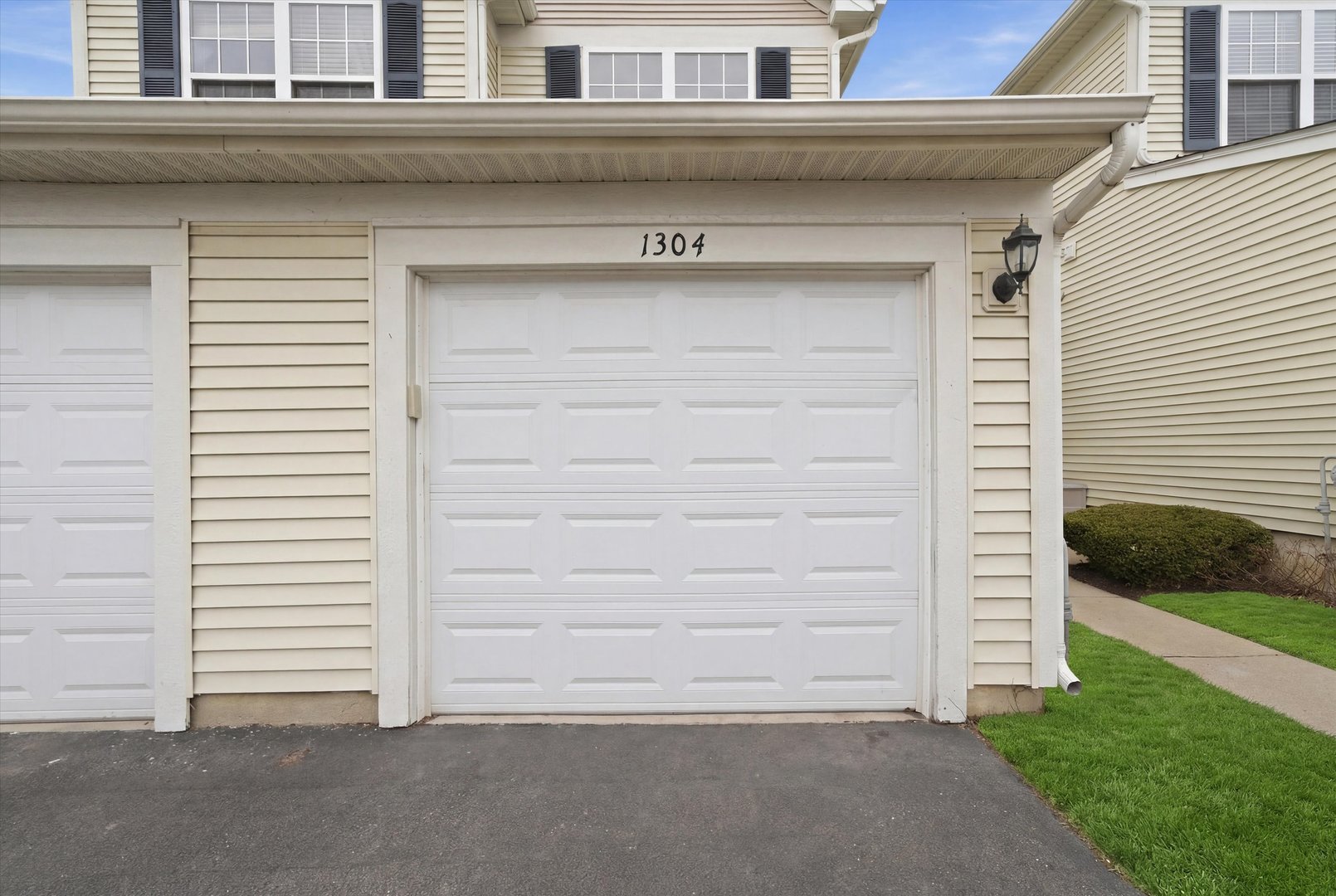 1304 BROOKDALE Drive, Carpentersville, IL 60110