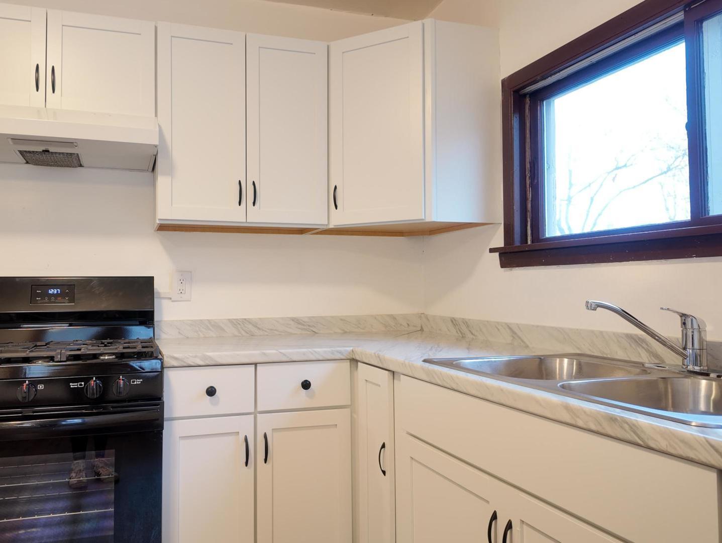 117 Woodland Drive, Round Lake Beach, IL 60073