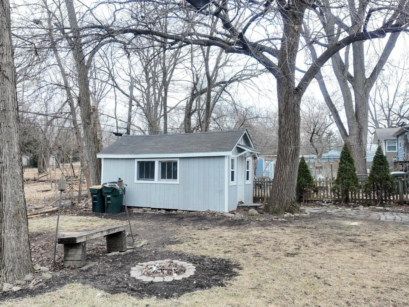 117 Woodland Drive, Round Lake Beach, IL 60073