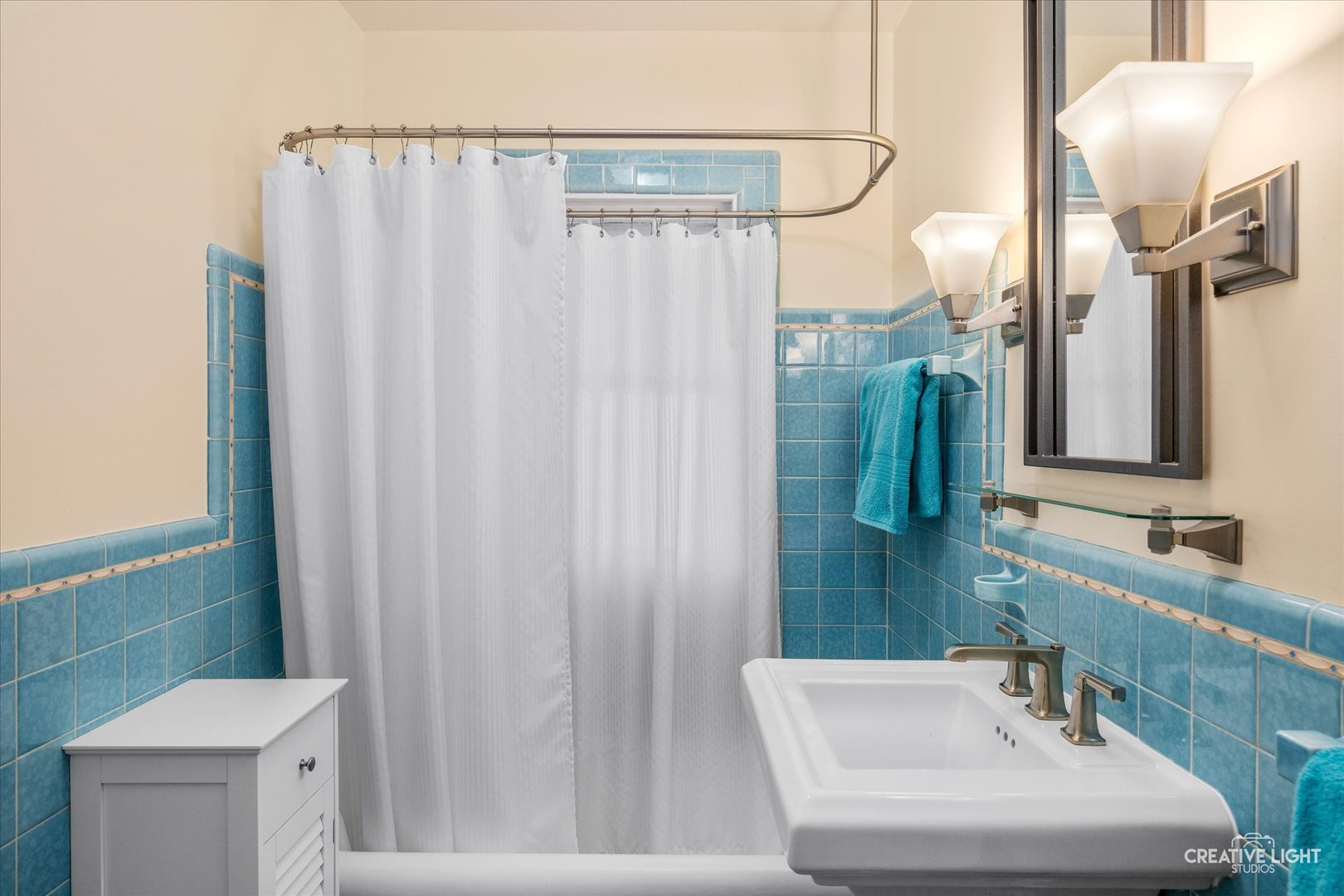 220 S Calumet Avenue, Aurora, IL 60506