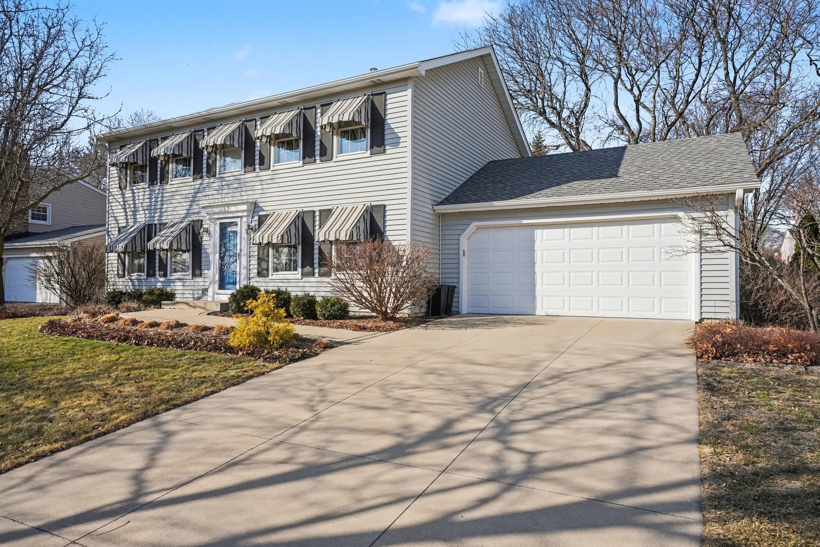 1007 River Oak Drive, Naperville, IL 60565
