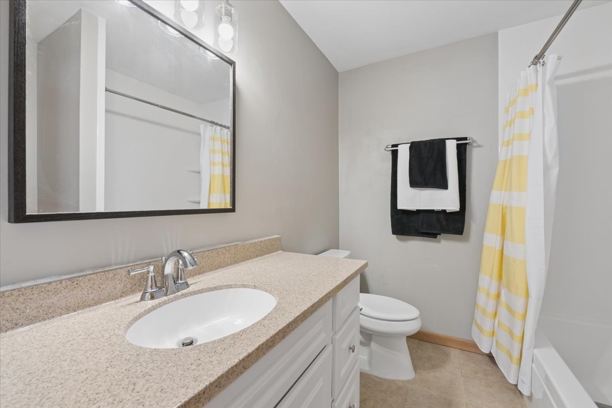 5332 Crescent Lane #C, Oak Forest, IL 60452