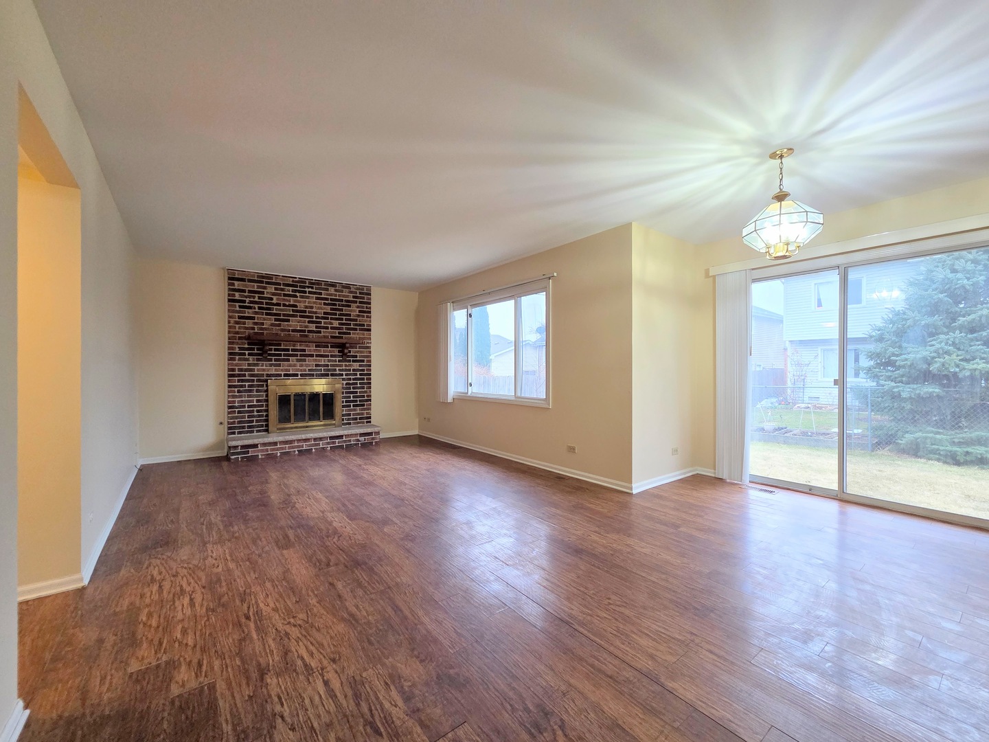 1013 E Meadow Lake Drive, Palatine, IL 60074