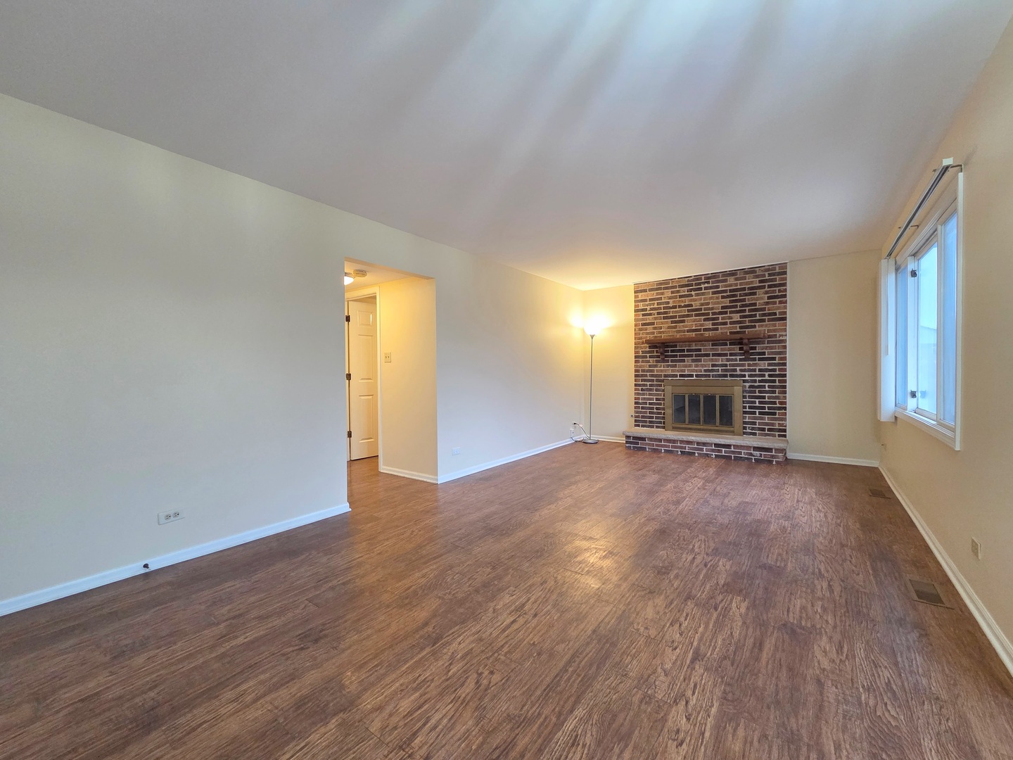 1013 E Meadow Lake Drive, Palatine, IL 60074