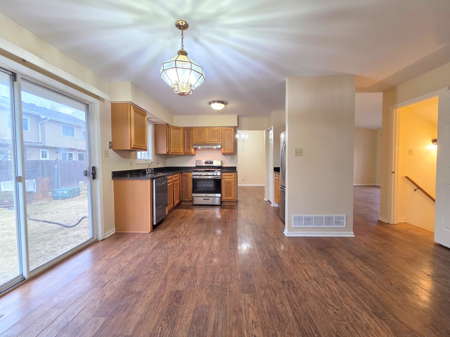 1013 E Meadow Lake Drive, Palatine, IL 60074