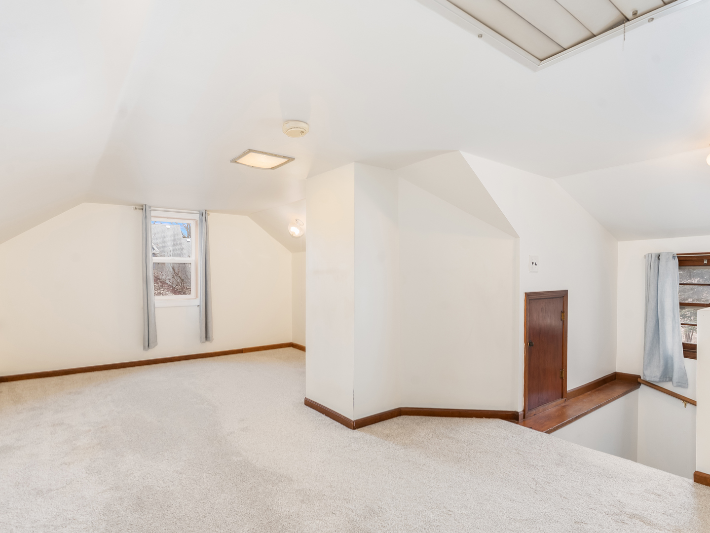 245 N Pine Street, Waterman, IL 60556