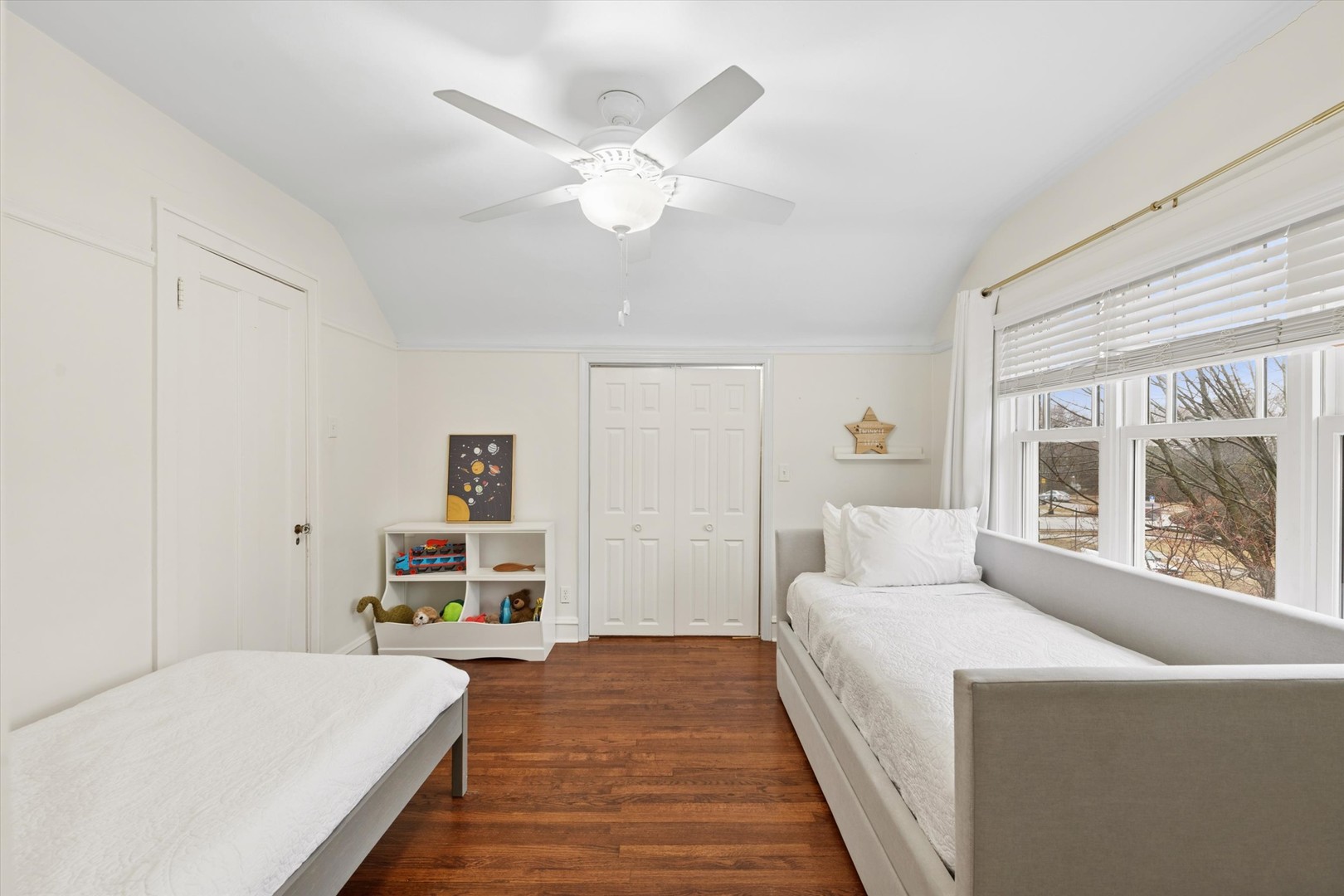 10310 S Hamilton Avenue, Chicago, IL 60643