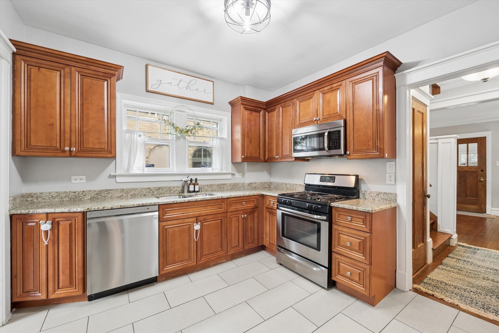 10310 S Hamilton Avenue, Chicago, IL 60643