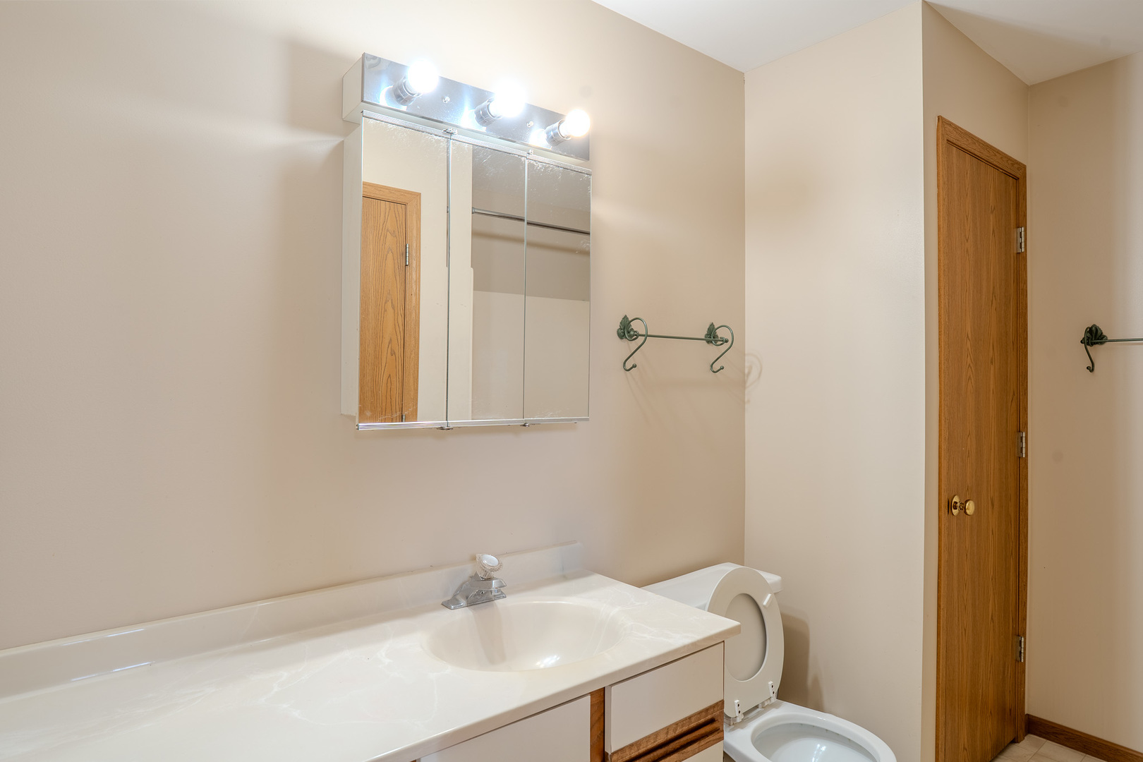 1345 CUNAT Court #3D, Lake In The Hills, IL 60156