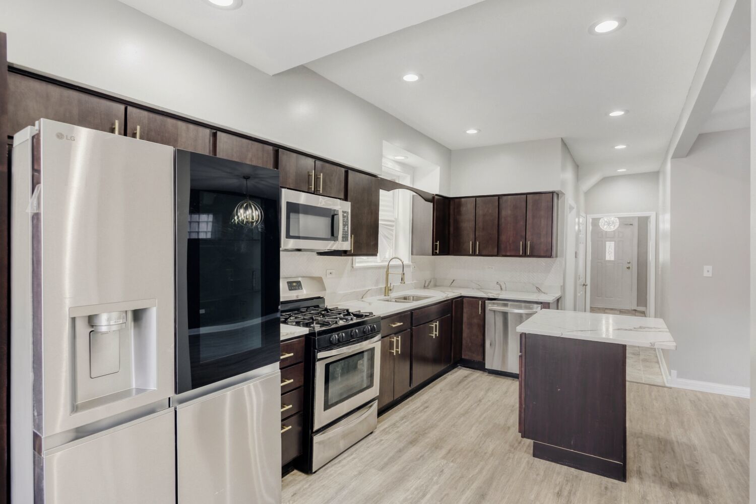 7938 S Loomis Boulevard, Chicago, IL 60620