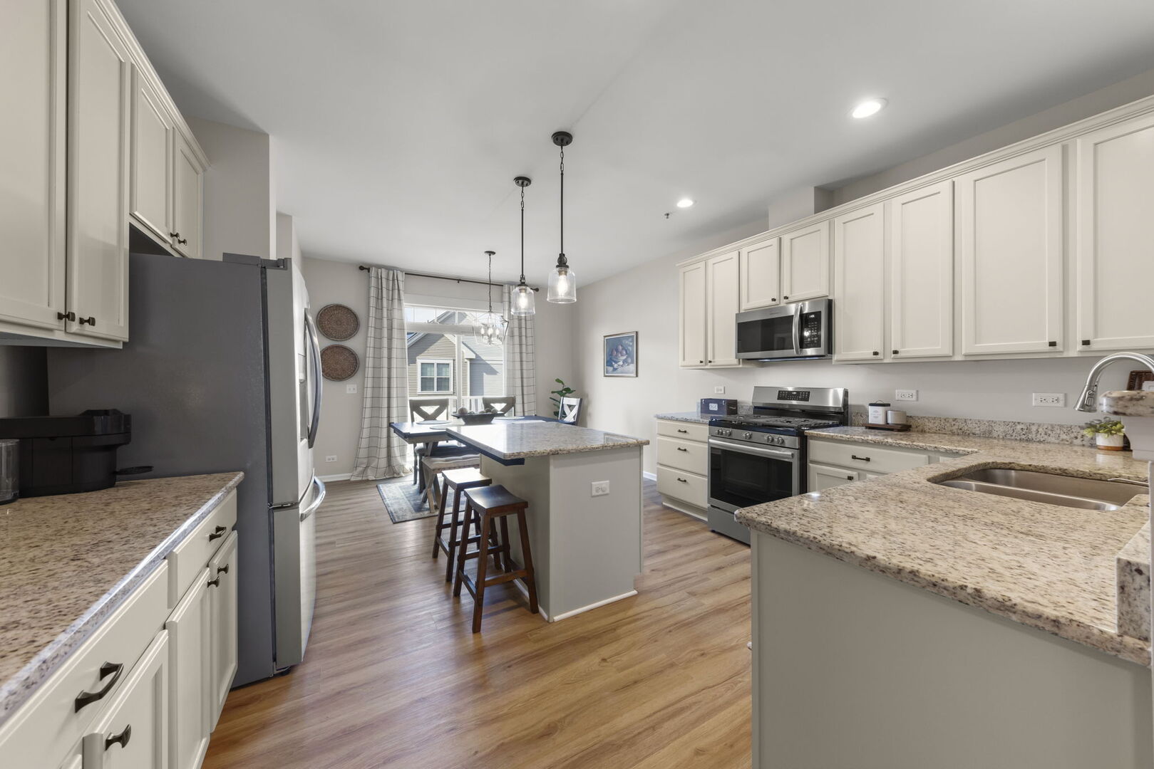 0N082 Forsythe Court, Winfield, IL 60190