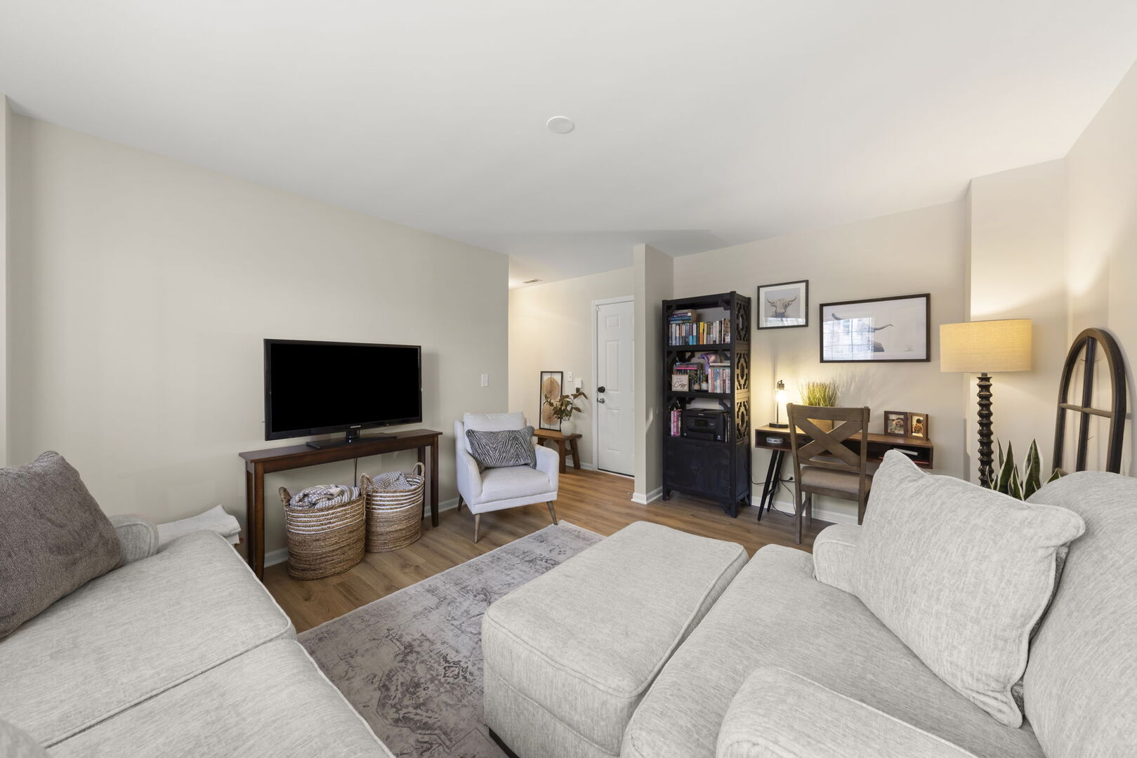 0N082 Forsythe Court, Winfield, IL 60190