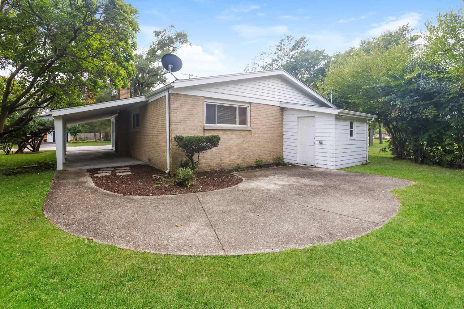 1462 Deerfield Road, Deerfield, IL 60015