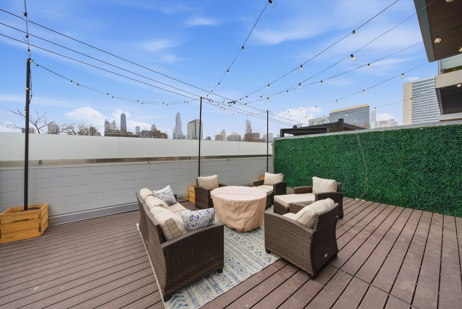 925 N Larrabee Street #2N, Chicago, IL 60610