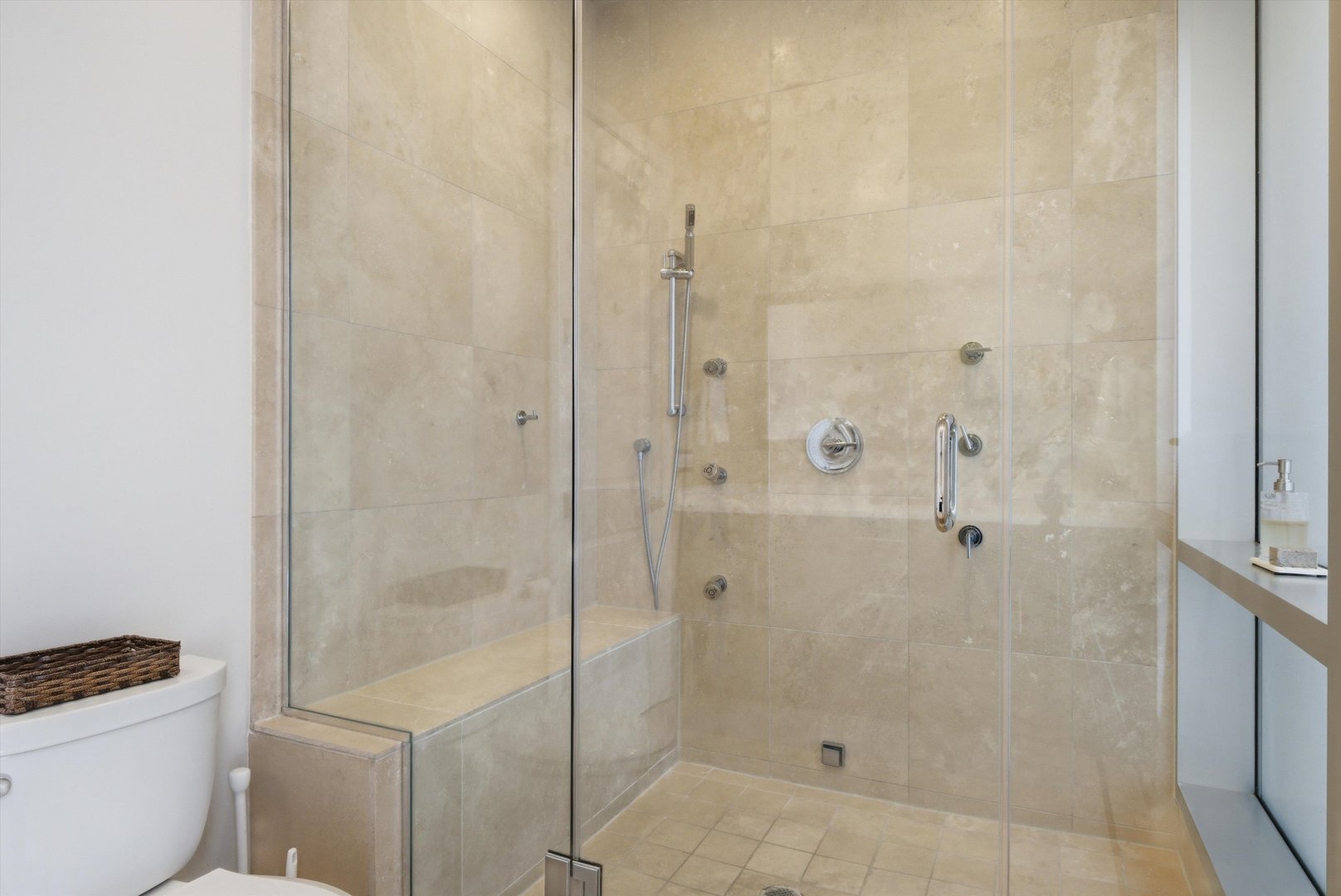 925 N Larrabee Street #2N, Chicago, IL 60610