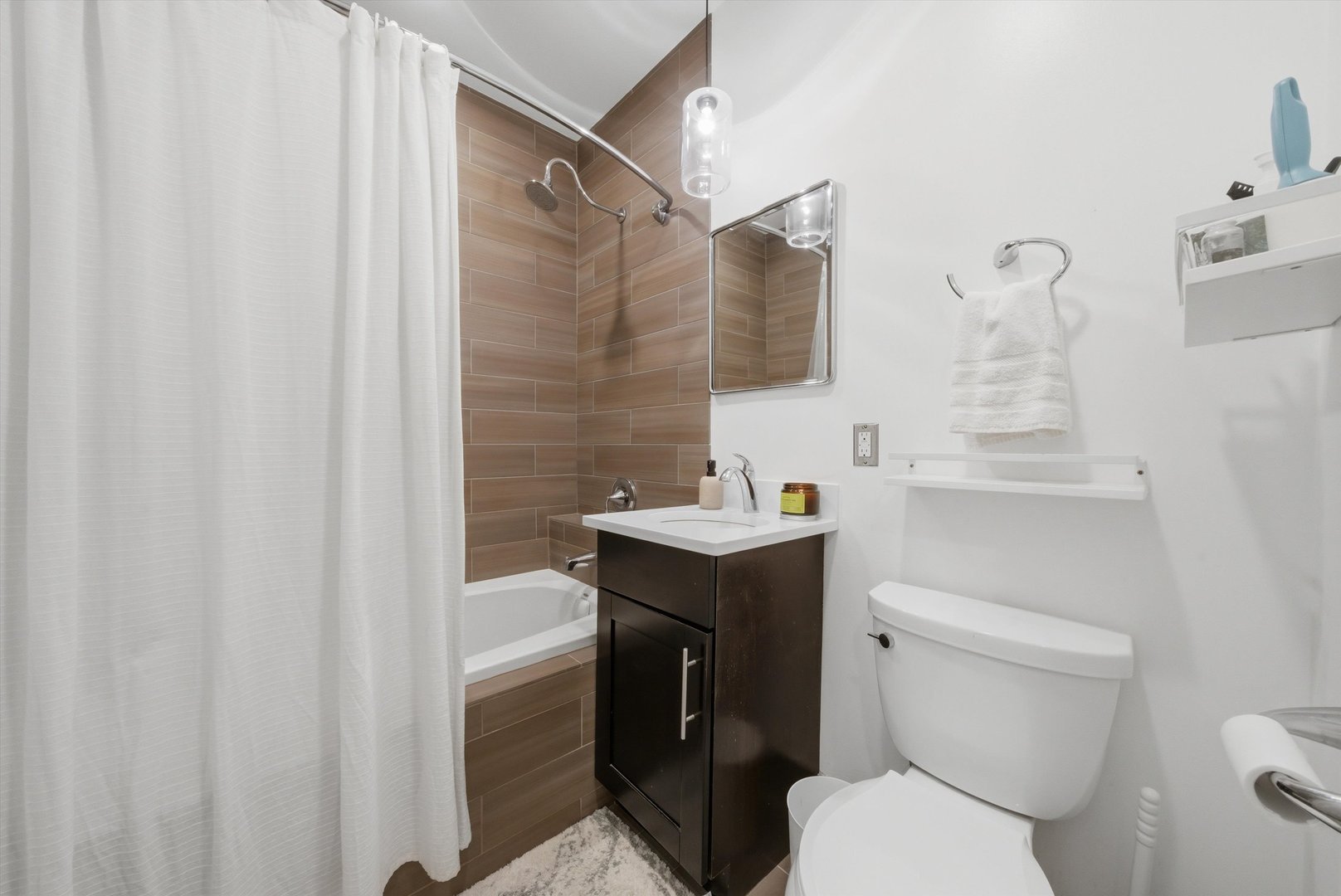 925 N Larrabee Street #2N, Chicago, IL 60610