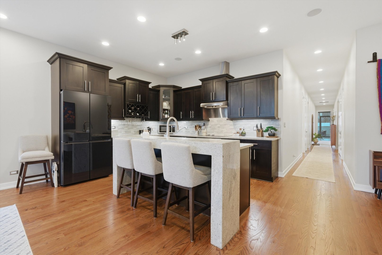 925 N Larrabee Street #2N, Chicago, IL 60610