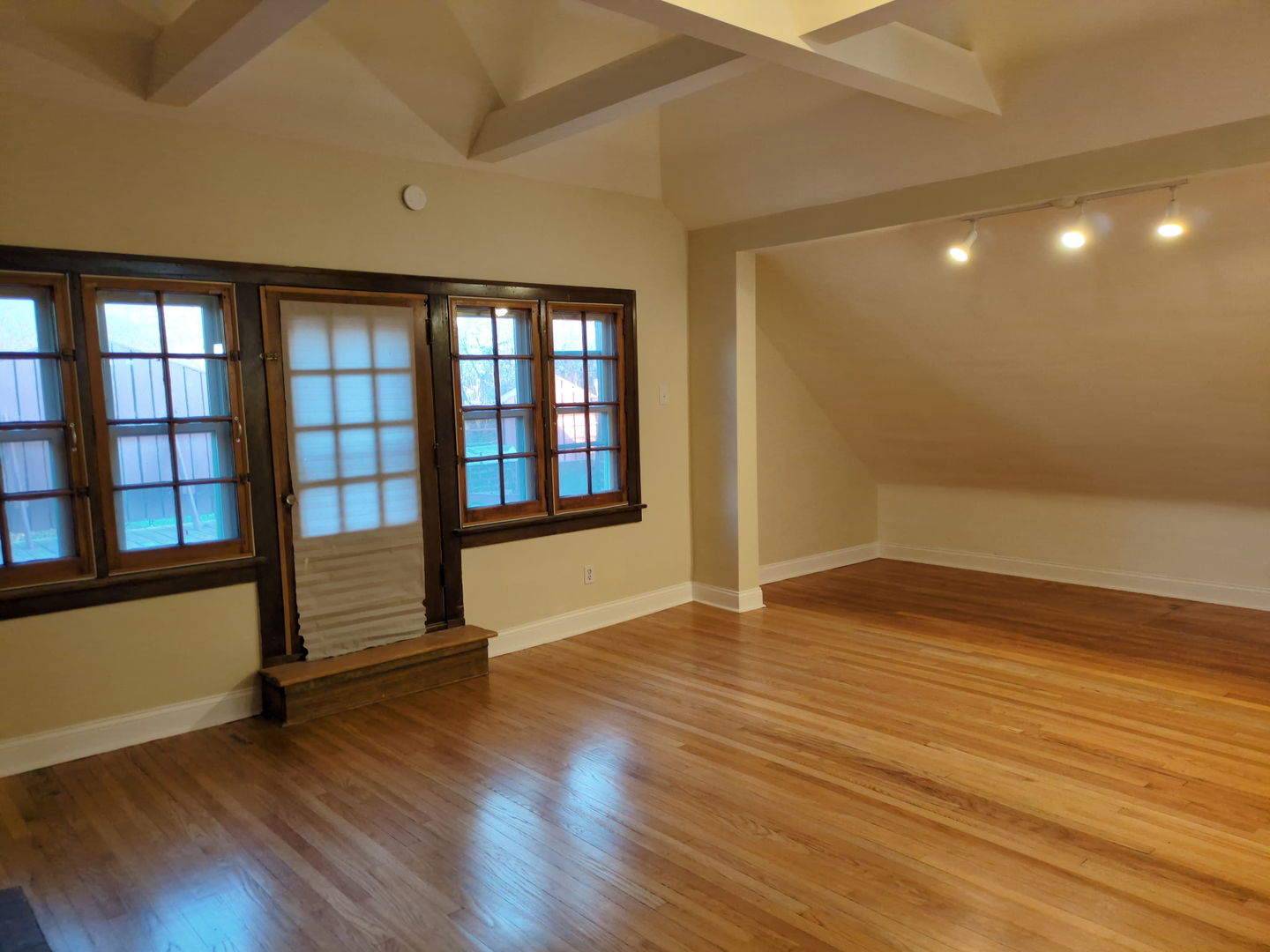 420 N Pine Avenue #3, Chicago, IL 60644