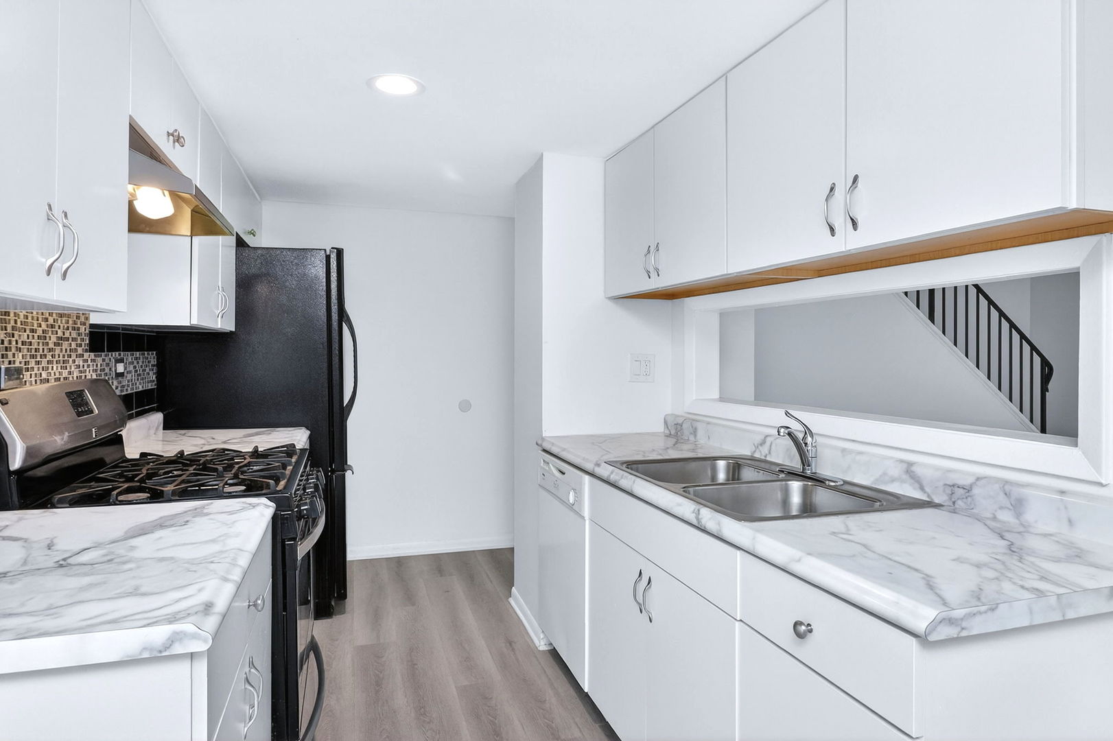 1463 Sutter Drive, Hanover Park, IL 60133