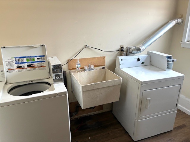 1207 Orchard Road, Bloomington, IL 61701