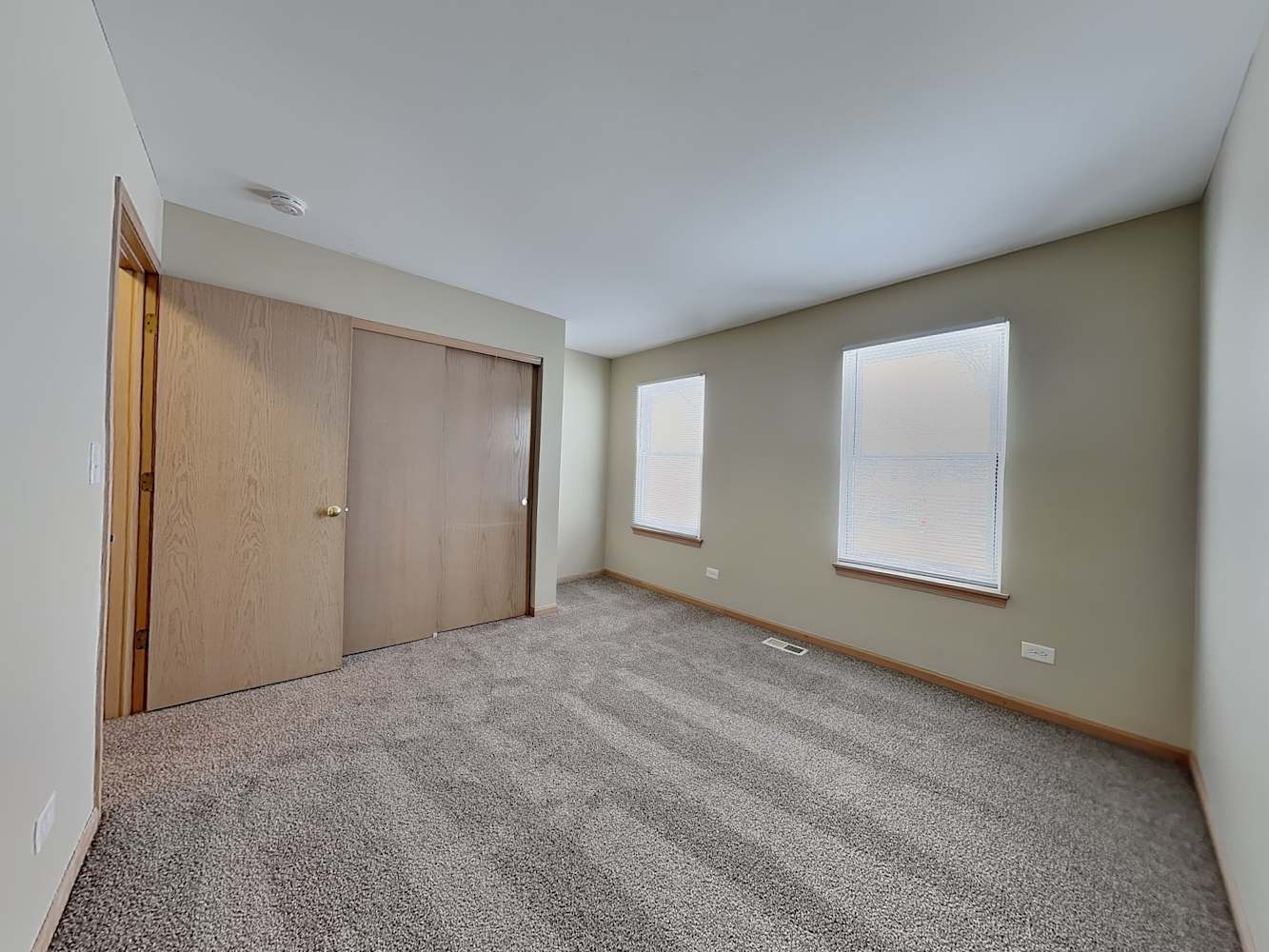 322 Clarewood Circle, Grayslake, IL 60030