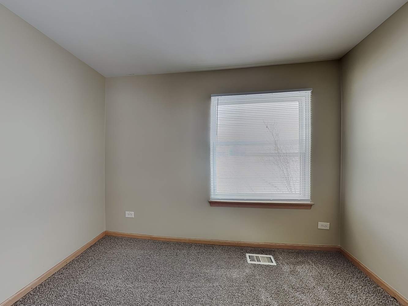 322 Clarewood Circle, Grayslake, IL 60030