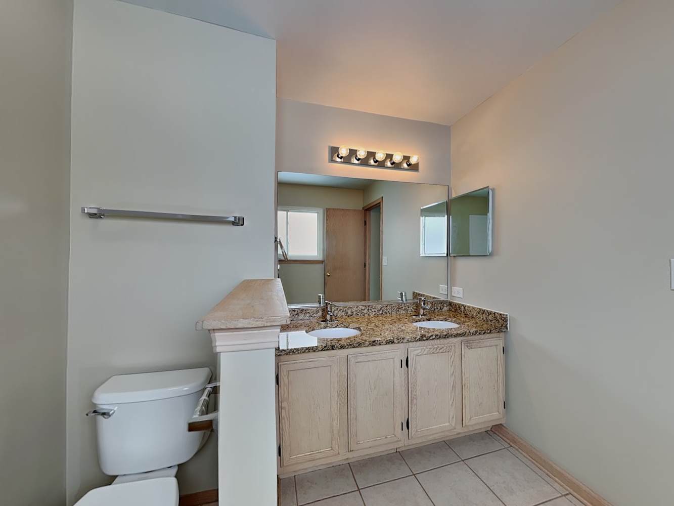 322 Clarewood Circle, Grayslake, IL 60030