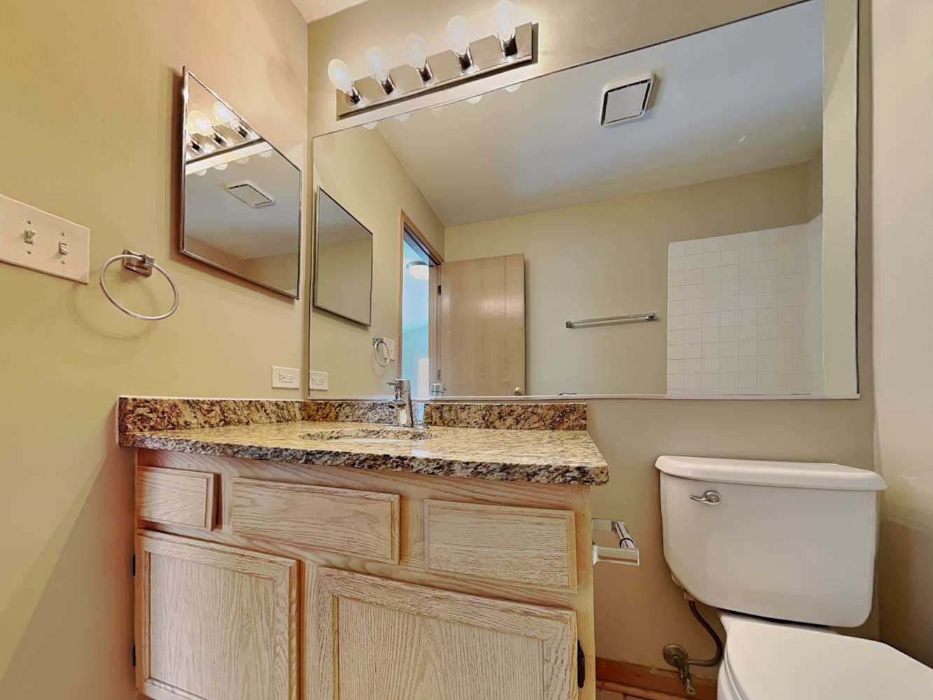 322 Clarewood Circle, Grayslake, IL 60030