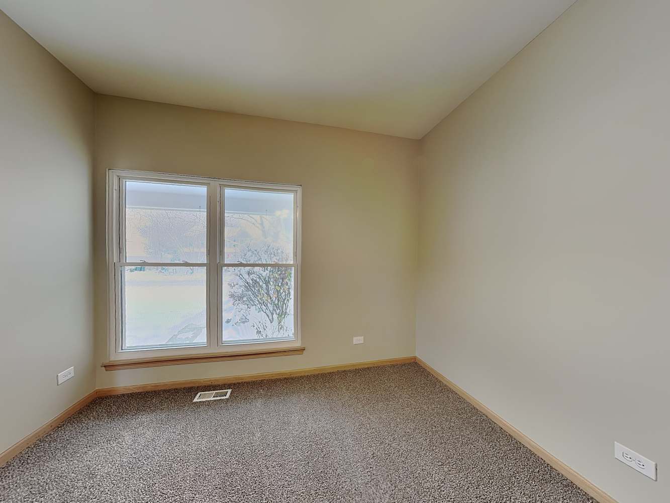 322 Clarewood Circle, Grayslake, IL 60030