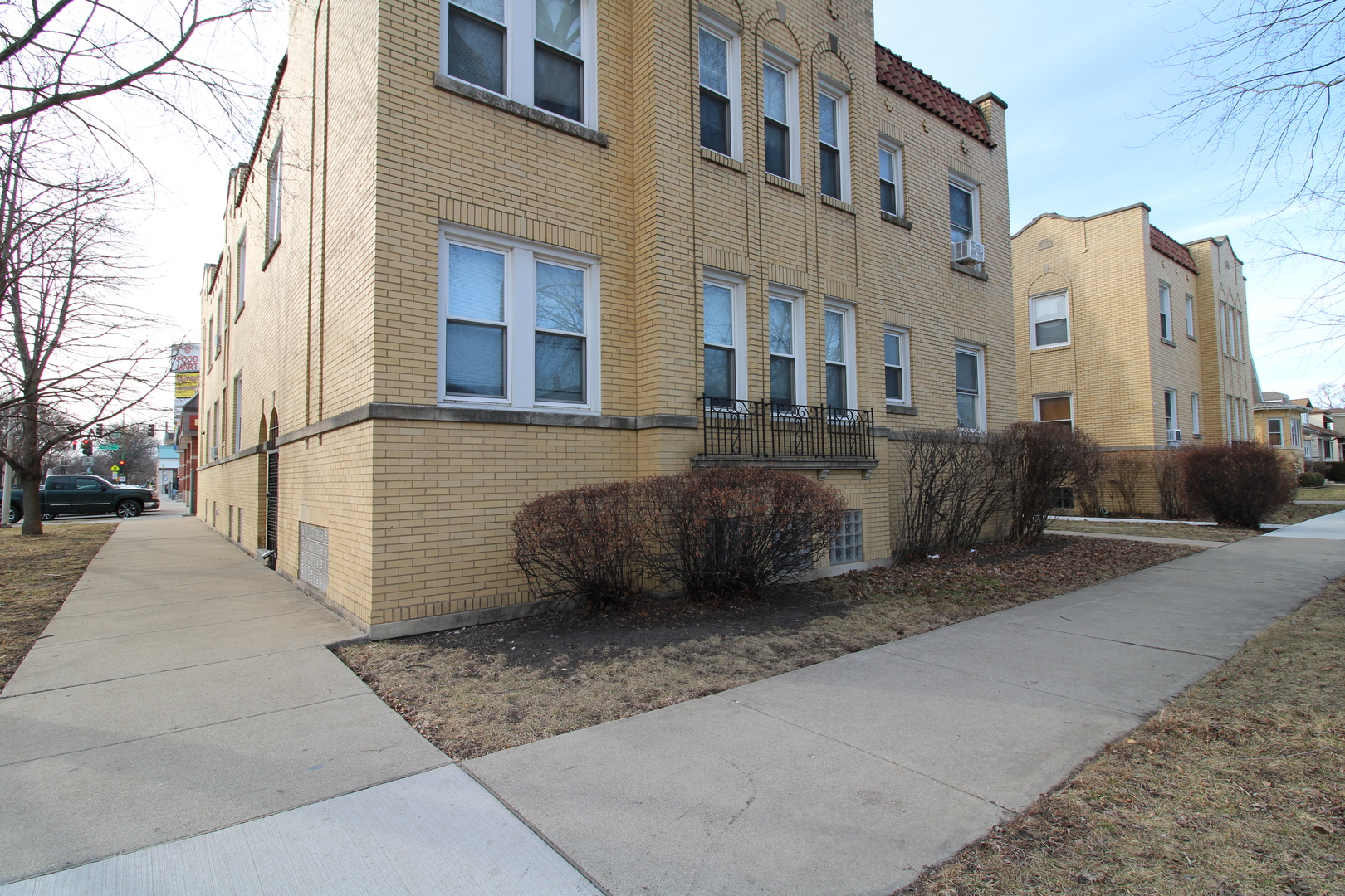 5802 N Mason Avenue #2W, Chicago, IL 60646