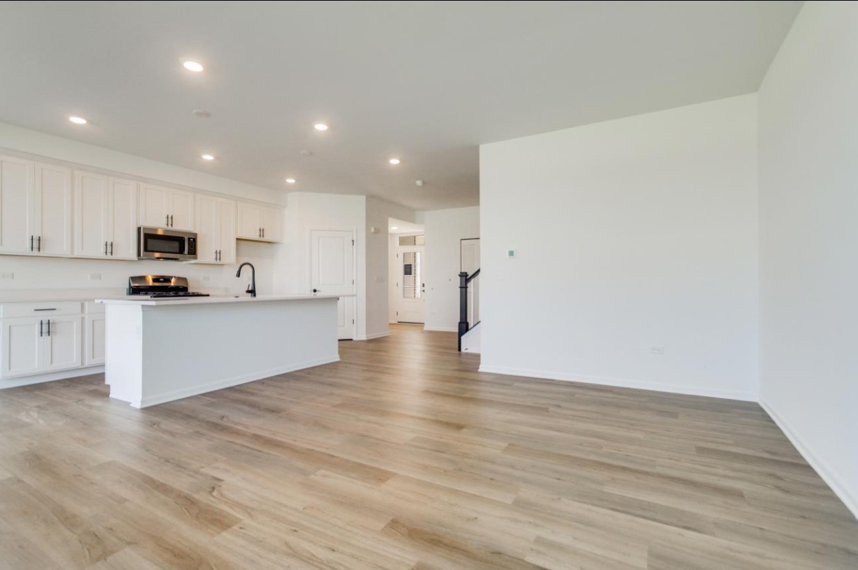 15455 W Amelia Circle, Lockport, IL 60441