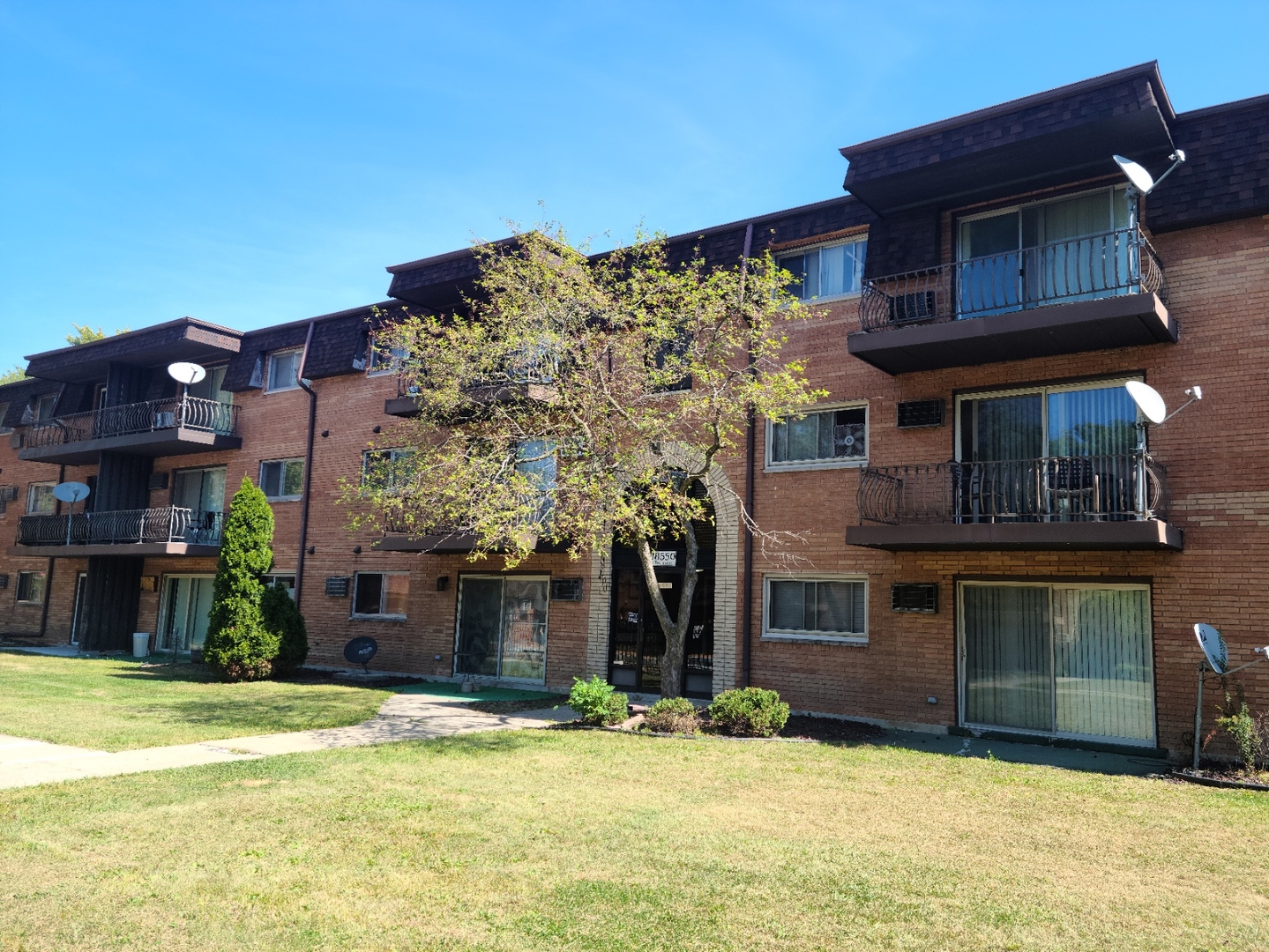 18550 S Torrence Avenue #23, Lansing, IL 60438