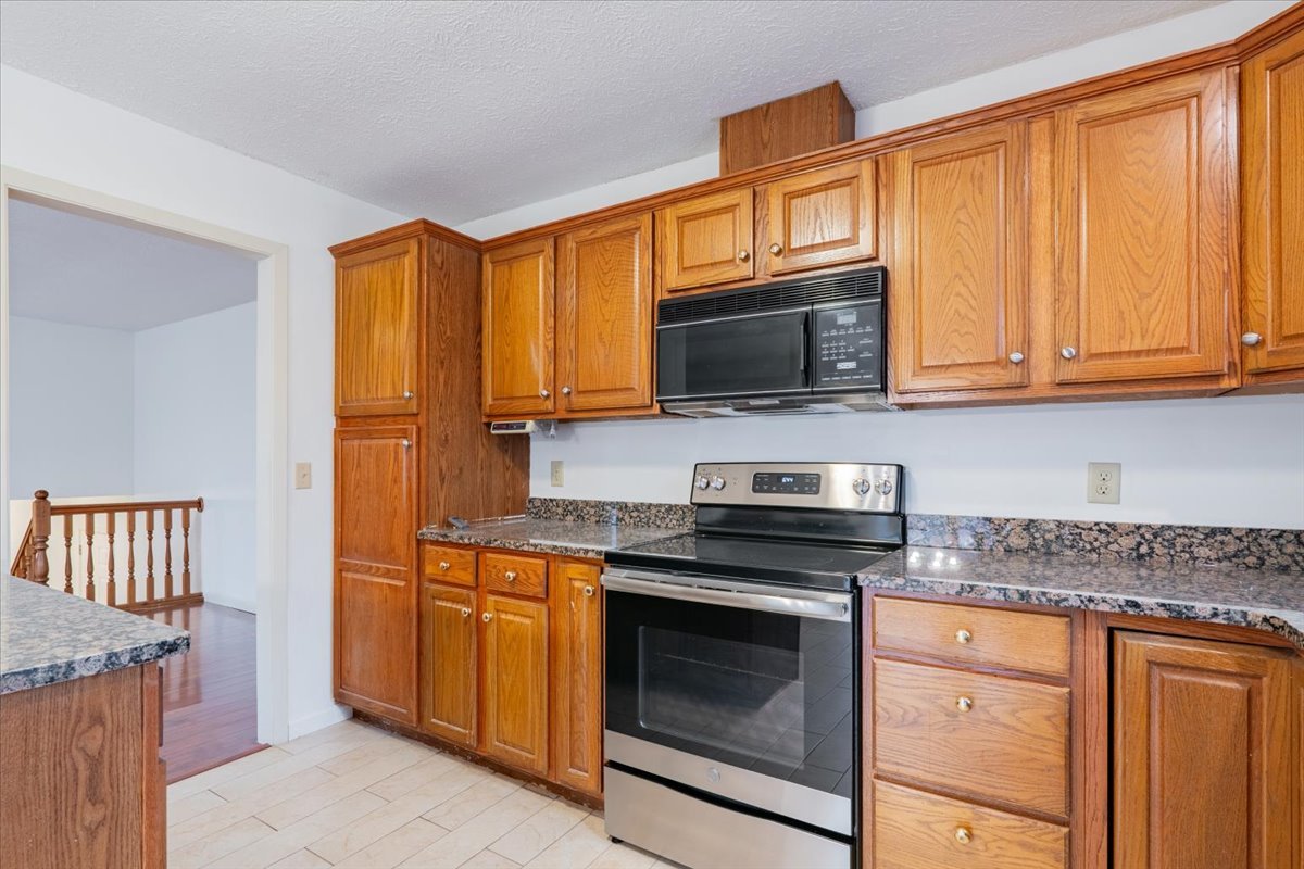 1211 Brentwood Court, Normal, IL 61761