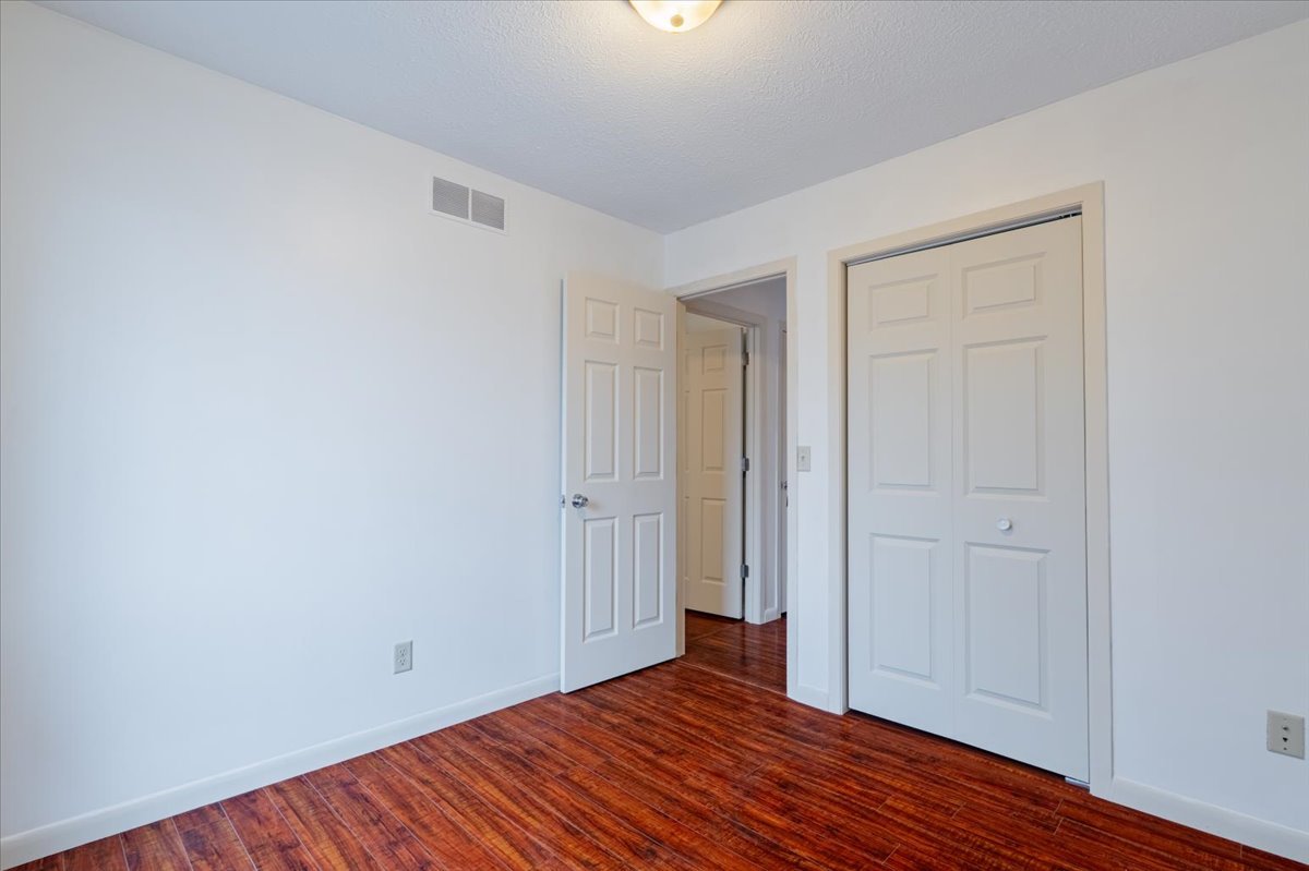 1211 Brentwood Court, Normal, IL 61761