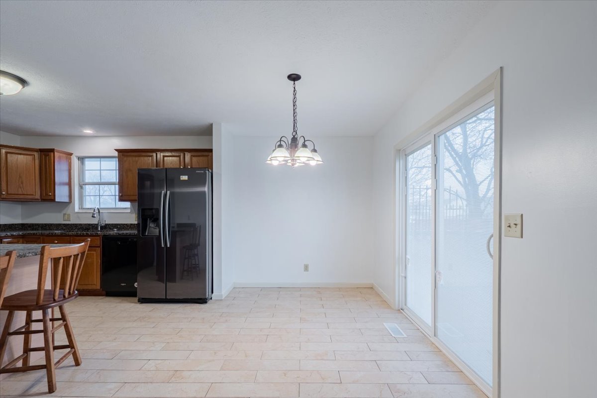 1211 Brentwood Court, Normal, IL 61761