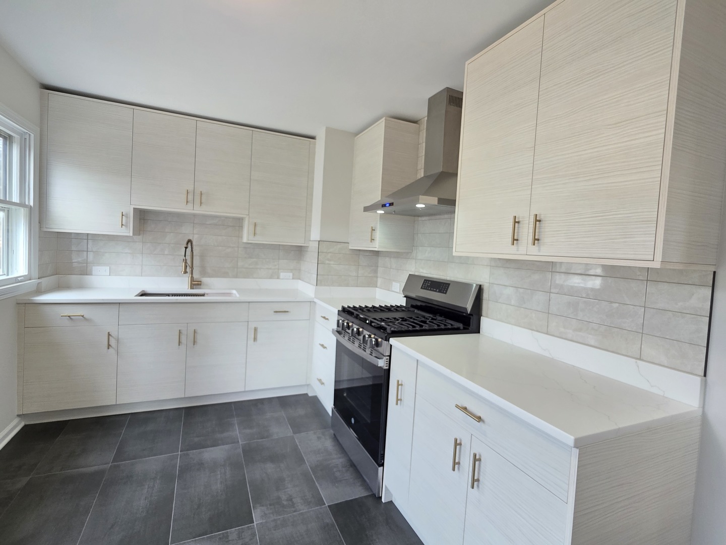 1738 Seymour Avenue, North Chicago, IL 60064