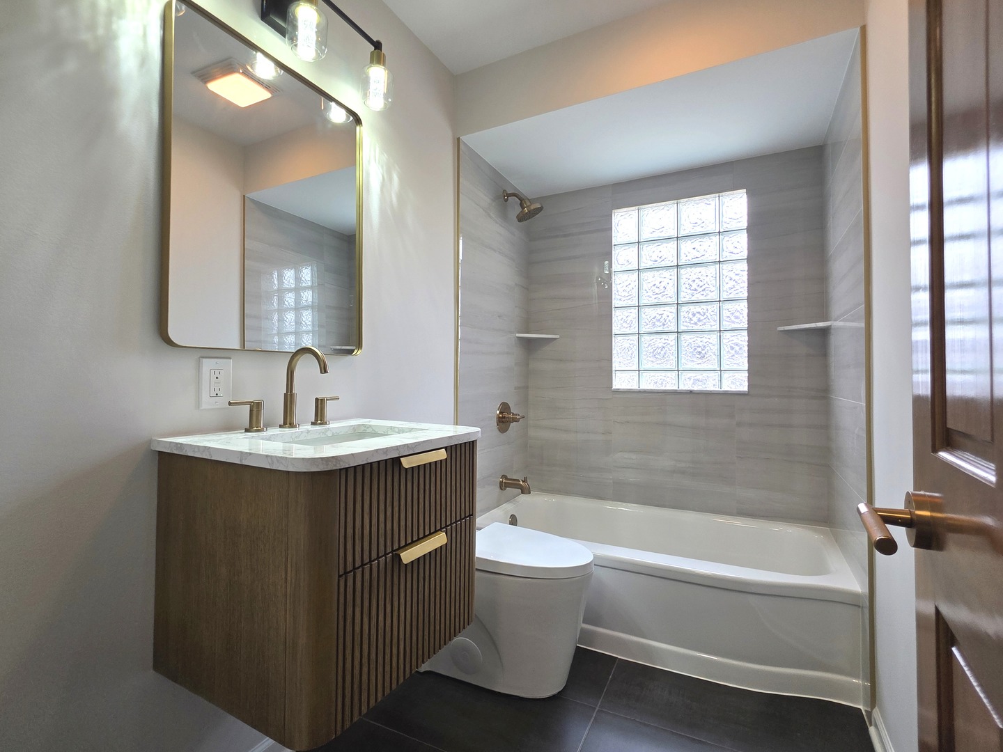 1738 Seymour Avenue, North Chicago, IL 60064