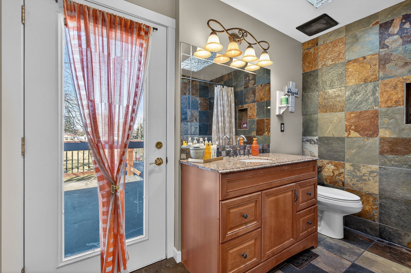 2117 Leness Lane, Crest Hill, IL 60403