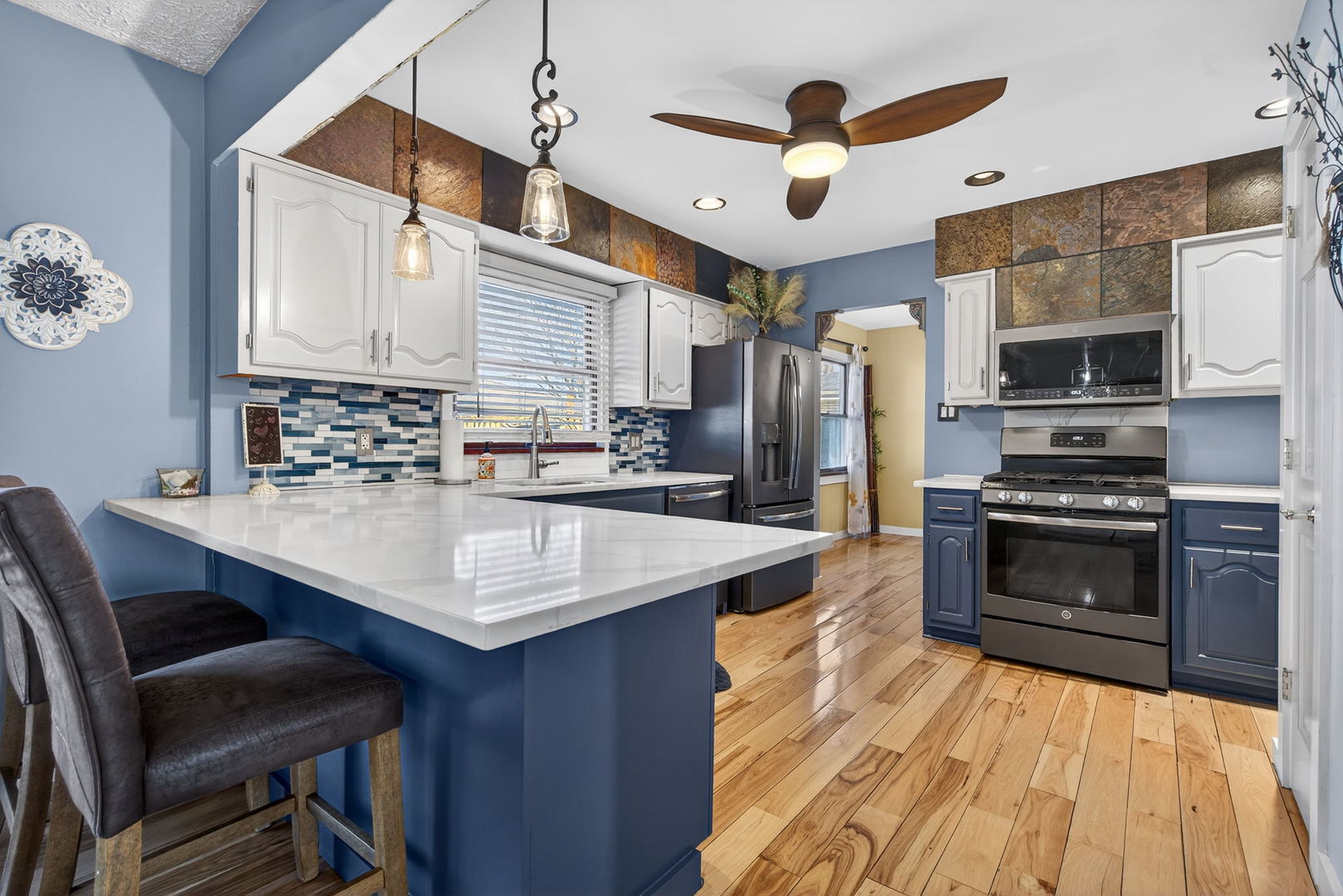 2117 Leness Lane, Crest Hill, IL 60403