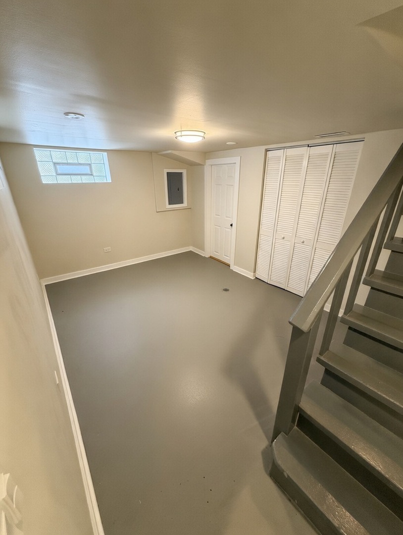 1813 N Mcvicker Avenue, Chicago, IL 60639