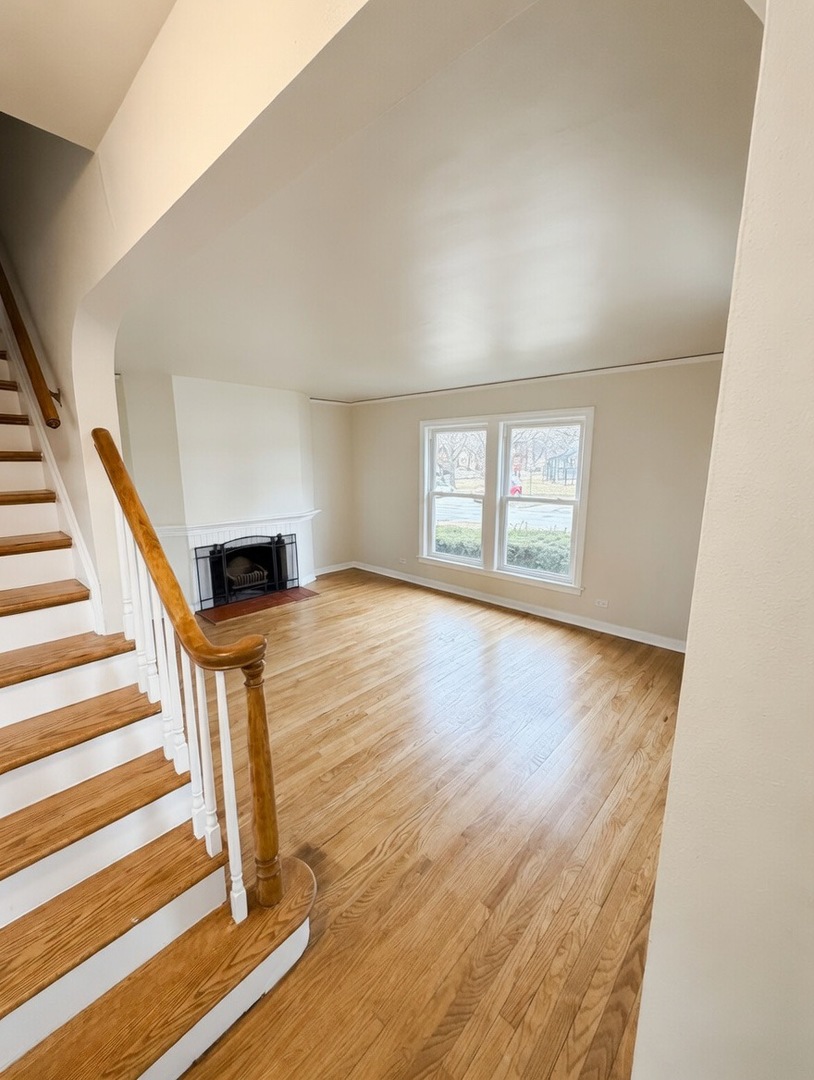 1813 N Mcvicker Avenue, Chicago, IL 60639