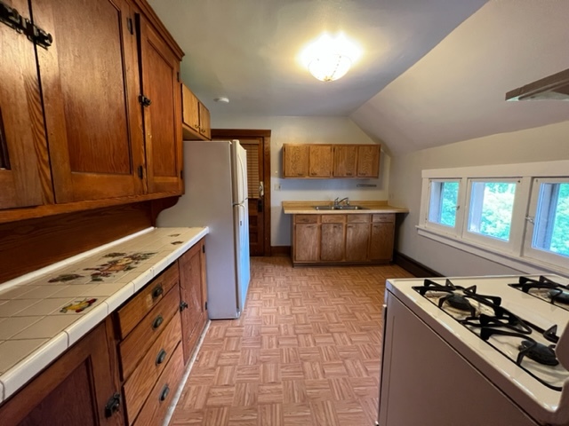 532 South Street, Elgin, IL 60123