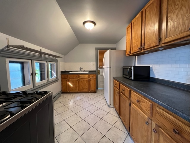 532 South Street, Elgin, IL 60123