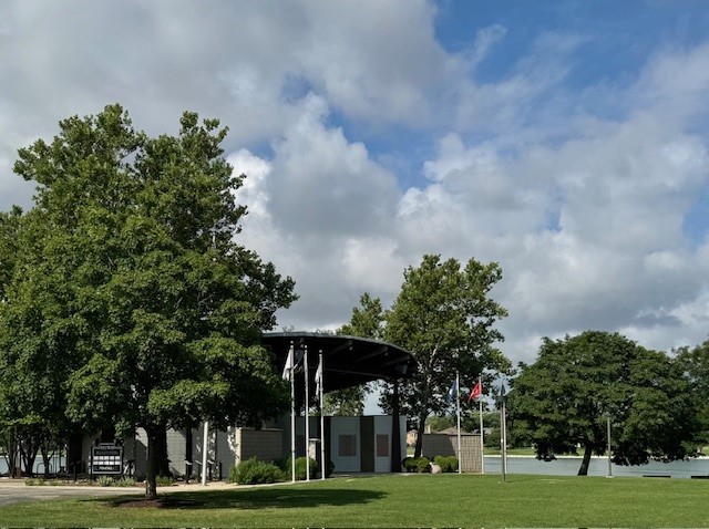 250 Anita Street, Des Plaines, IL 60016