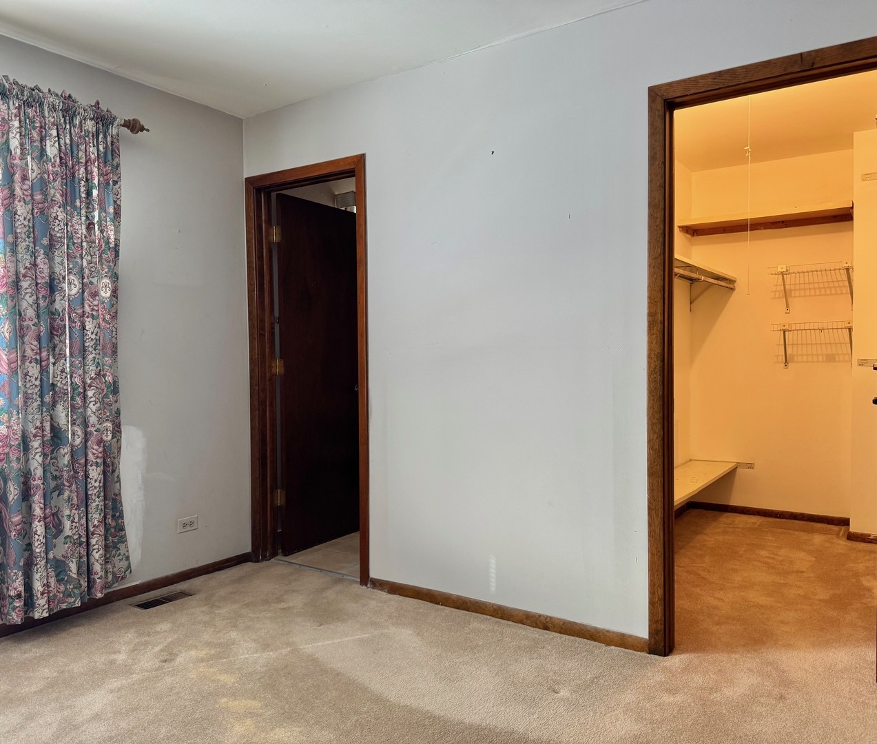 250 Anita Street, Des Plaines, IL 60016