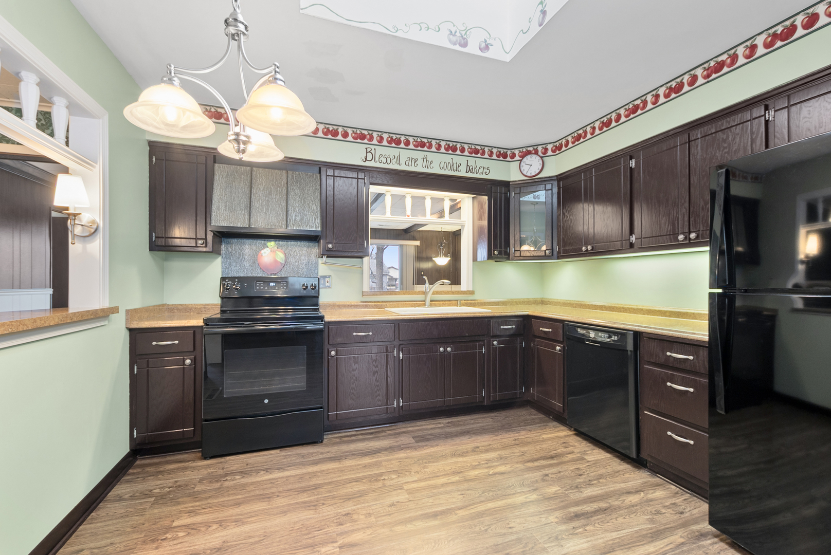 11519 S Neenah Avenue, Worth, IL 60482